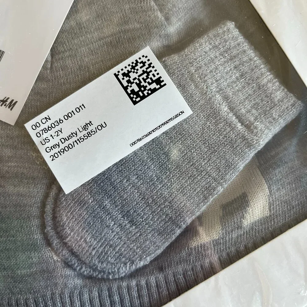 H&M toddler blanket, hat, mittens set 1-2Y NWT